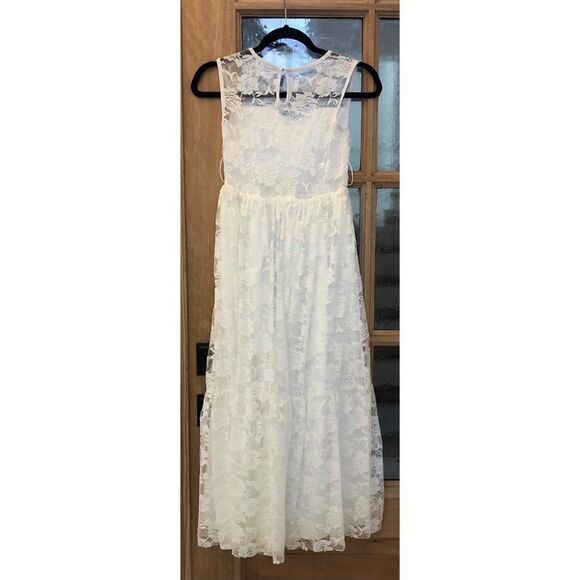 Vintage Lace Dress Set of Mother-Daughter Photo Shoot Wedding - Picture 9 of 9